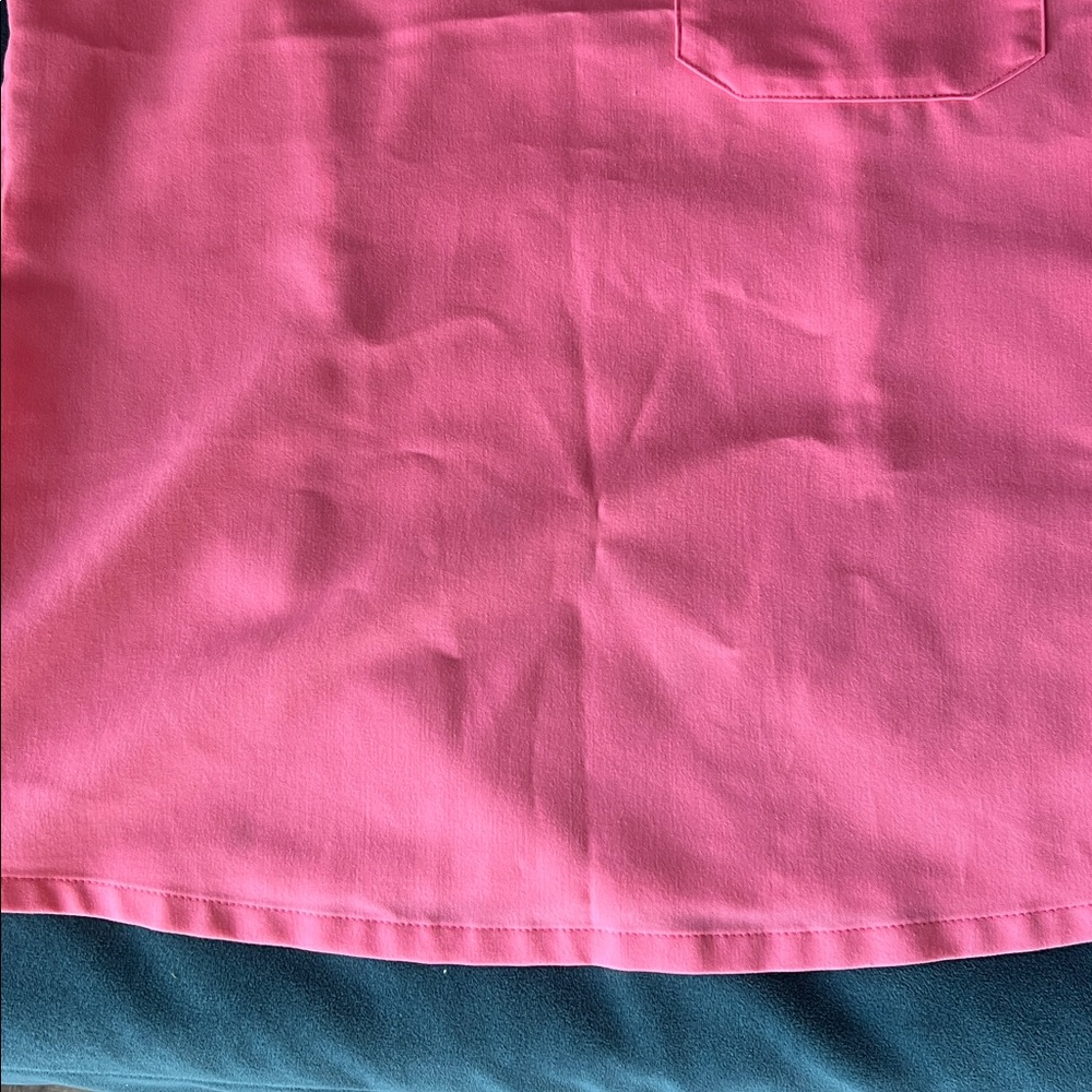 Figs Women's Pink Scrub Set - does have stains, please see pictures - Picture 5 of 6